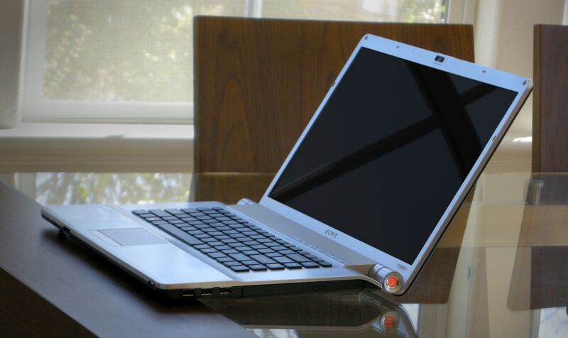 File:Sony VAIO VGN-FW.jpg