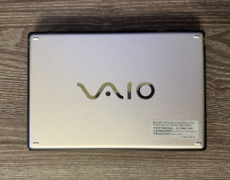 File:VGN-U750P Back.jpg